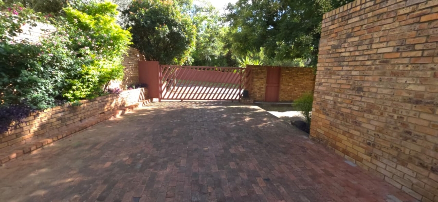7 Bedroom Property for Sale in Wilkoppies North West